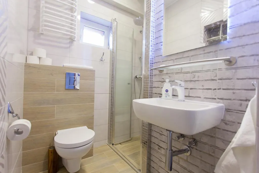 Konukevi Villa Anna Gdansk - Noclegi Rooms - Free Parking